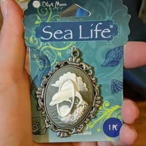 ✨ 5 for $25 ✨ Dolphin Cameo Pendant